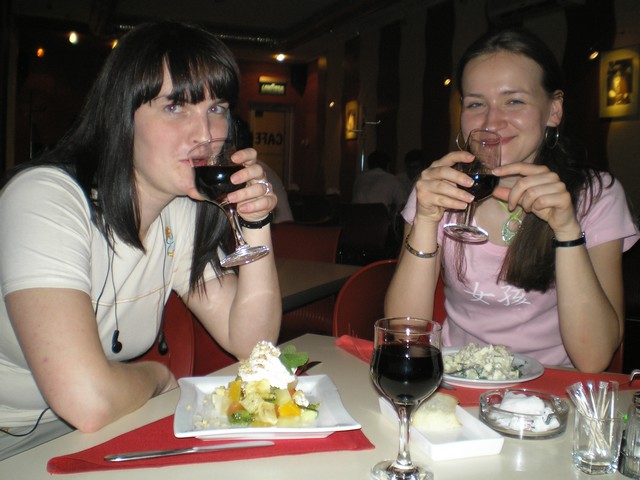 Enjoy Ukrainian wines in bars, restaurants and wine cellars